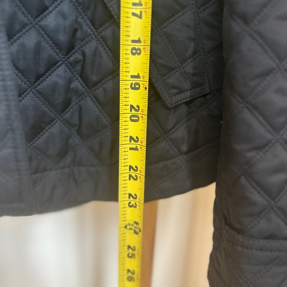 Burberry Brit Black Quilted Puffer Jacket with Hood - Picture 11 of 12